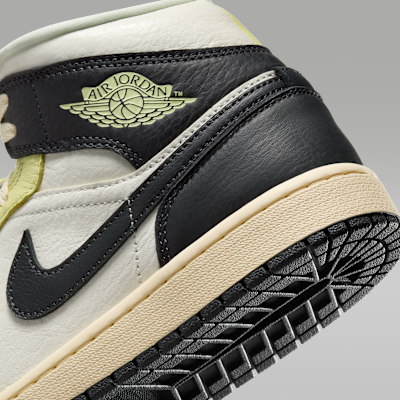 Air Jordan 1 Mid SE Women's Shoes