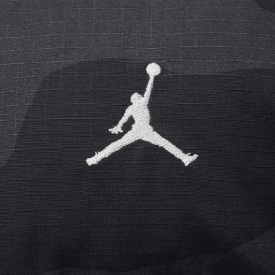 Jordan Flight Heritage Down Jacket. Nike IL