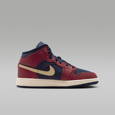 Air Jordan 1 Mid SE Older Kids' Shoes