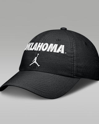 Женские Oklahoma Sideline Club Practice Jordan Brand College Adjustable Hat