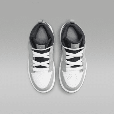 Jordan 1 Mid Younger Kids' Shoes