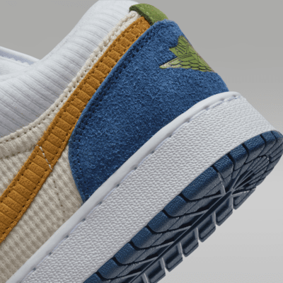 Air Jordan 1 Low SE Older Kids' Shoes