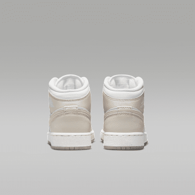 Tenis para niños grandes Air Jordan 1 Mid SE