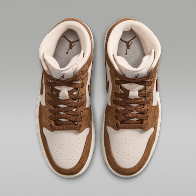 Jordan Air Jordan 1 Mid Kadın Ayakkabısı görsel 4