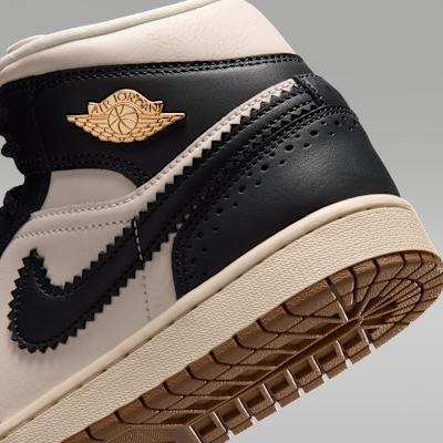 Jordan Air Jordan 1 Mid SE Kadın Ayakkabısı görsel 8