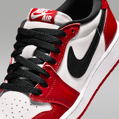 Air Jordan 1 Retro Low "Chicago" Big Kids' Shoes