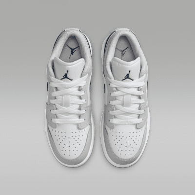 Air Jordan 1 Low Older Kids' Shoes
