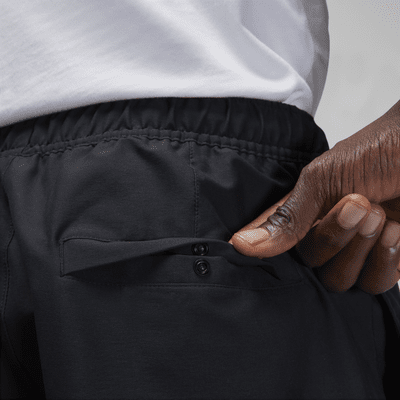 Jordan Essentials Men's Cropped Trousers. Nike SG