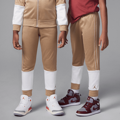 Conjunto con cintas de punto con bloques de color Dri-FIT para niños talla pequeña Jordan
