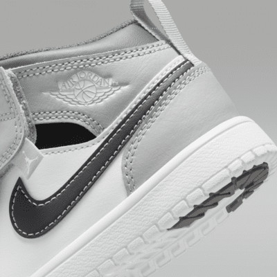 Jordan 1 Mid Younger Kids' Shoes