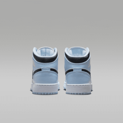 Air Jordan 1 Mid Older Kids' Shoe