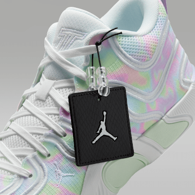 Tenis de básquetbol Tatum 3 "LNY"