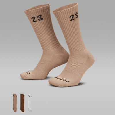 Jordan Essentials Crew Socks 3 Pairs . Nike IE