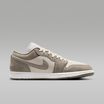 Jordan Air Jordan 1 Low Erkek Ayakkabısı görsel 3