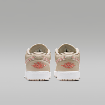 Air Jordan 1 Low SE Schuh (ältere Kinder)