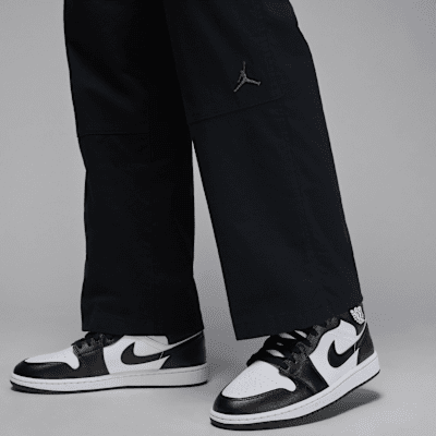 Jordan Essentials Men's Woven Trousers