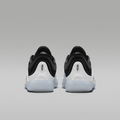 Zion 4 Basketball Shoes