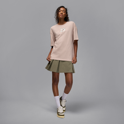 Jordan Essentials Playera con gráfico de manga corta para mujer