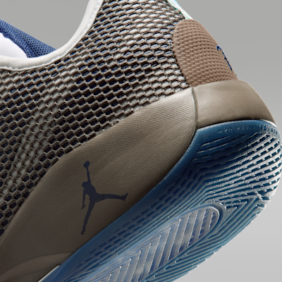 Luka 77 Basketballschuh