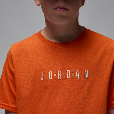 Playera con logotipo bordado Jordan para niños talla grande