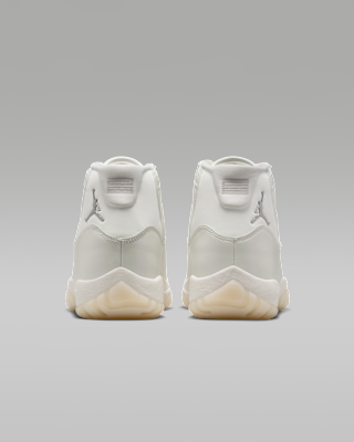 Air Jordan 11 Retro "Pearl"
