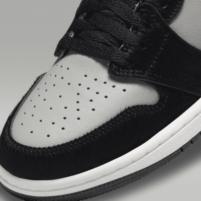 Air Jordan 1 Retro High Women's Shoes