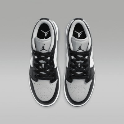 Air Jordan 1 Low Older Kids' Shoes