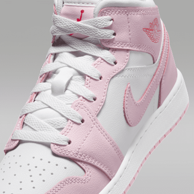 Air Jordan 1 Mid Older Kids' Shoes