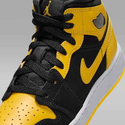 Tenis para niños grandes Air Jordan 1 Mid SE