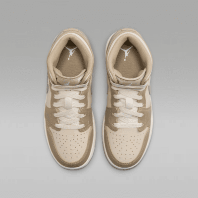 Air Jordan 1 Mid Big Kids' Shoes