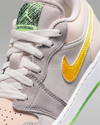 Air Jordan 1 低筒鞋 Sneaker School