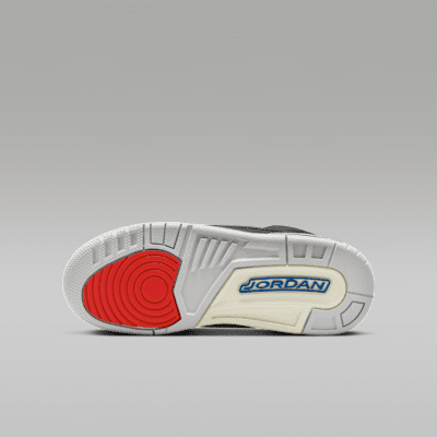 Air Jordan 3 Retro Older Kids' Shoes