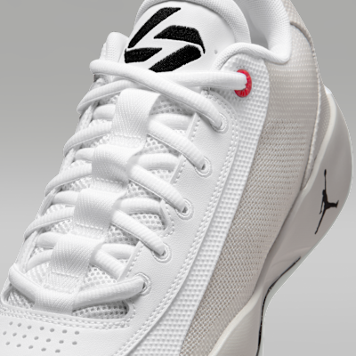 Luka .77 Basketball Shoes