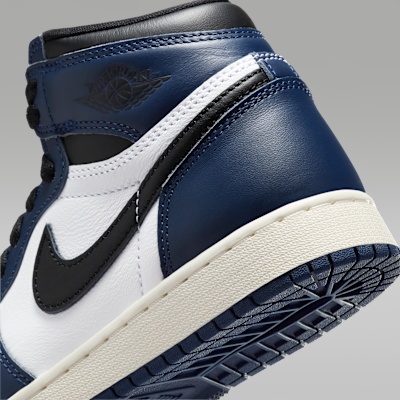Air Jordan 1 High OG 'Midnight Navy' Older Kids' Shoes
