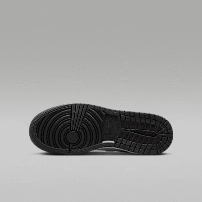 Air Jordan 1 Low Older Kids' Shoes