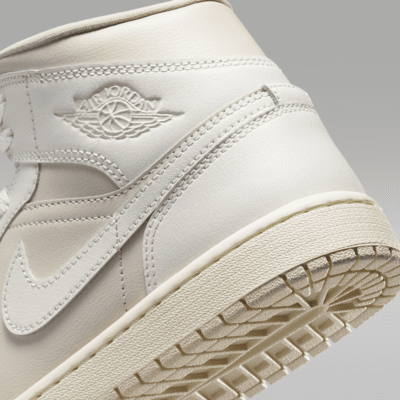 Sapatilhas Air Jordan 1 Mid para mulher