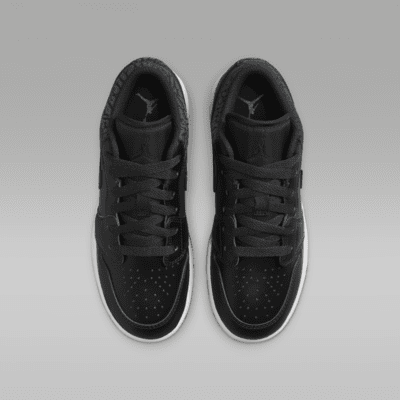 Air Jordan 1 Low SE Older Kids' Shoes