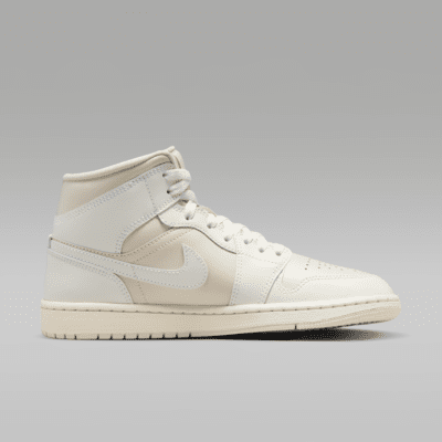 Air Jordan 1 Mid Kadın Ayakkabısı