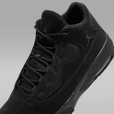 Jordan Max Aura 2 Men's Shoe