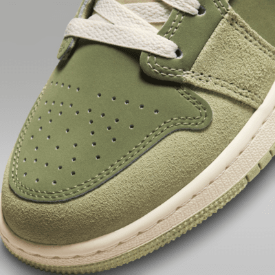 Air Jordan 1 Low SE Craft Older Kids' Shoes