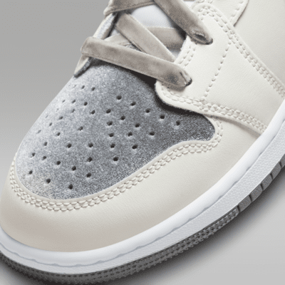 Air Jordan 1 Mid SE Schuh für ältere Kinder
