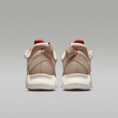 Jordan MA2 Shoe