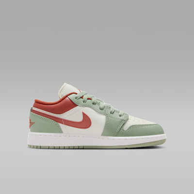 Air Jordan 1 Low Older Kids' Shoes