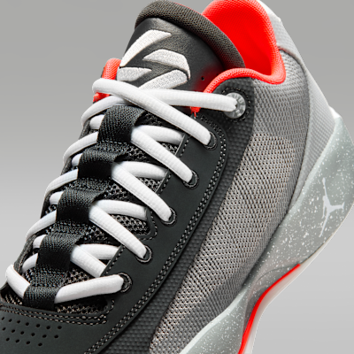 ルカ .77 PF バスケットボールシューズ