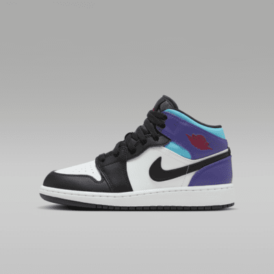 Air Jordan 1 Mid Genç Çocuk Ayakkabısı