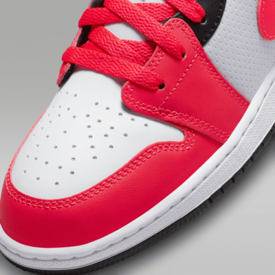 Air Jordan 1 Low SE Older Kids' Shoes