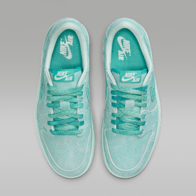 Air Jordan 1 Retro Low Women's Shoes