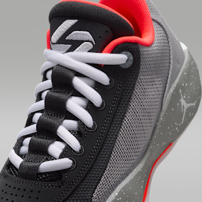 Luka .77 Big Kids' Basketball Shoes