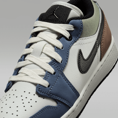 Air Jordan 1 Low Older Kids' Shoes