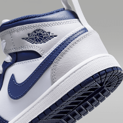 Jordan 1 Mid Younger Kids' Shoes